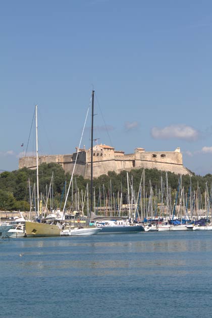 �������. ����� (Antibes). ��� ��� �����. 