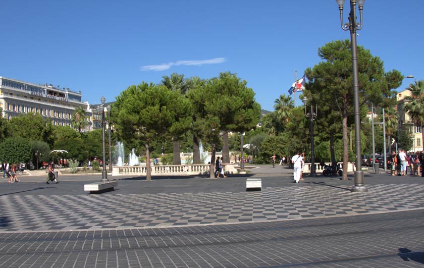 �������. ����� (Nice). ������� ������� (La place Massena).