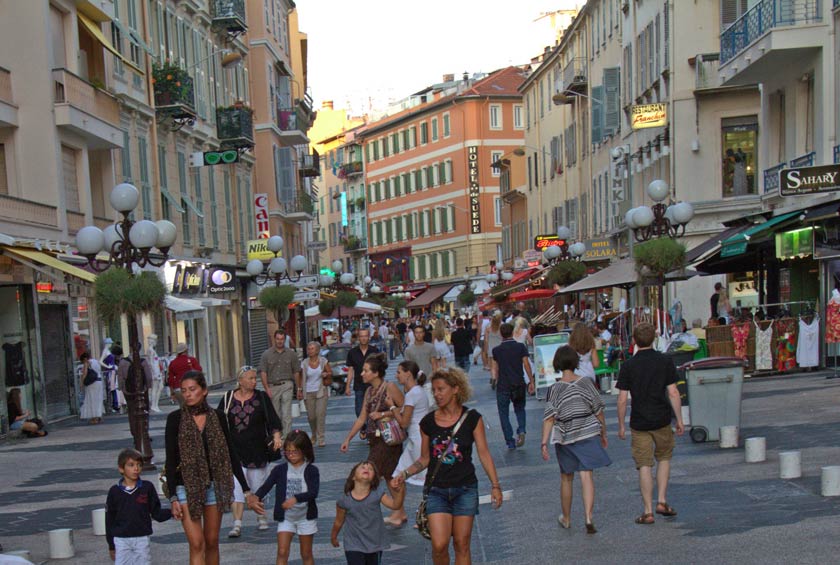 �������. ����� (Nice). ����� ������� (la Rue Massena)