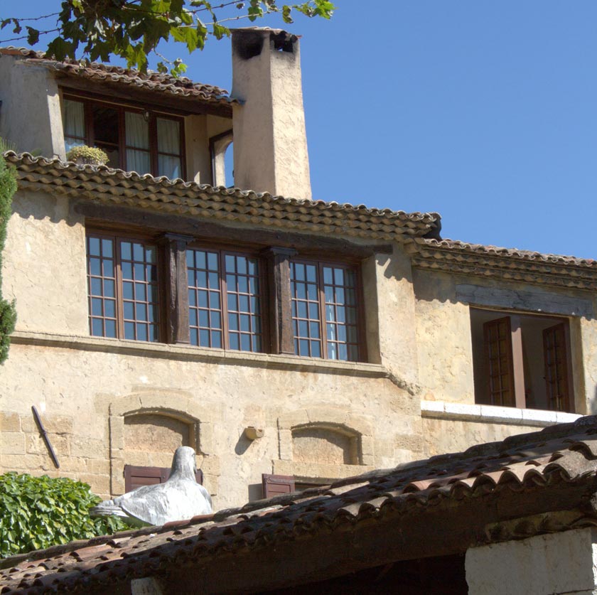 �������. ���-����-��-���� (Saint Paul de Vance). �����-�������� �������� ������� (La Colombe D'Or)