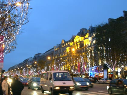�������. �����. ���������� ���� (Avenue des Champs Elys&eacute;es).