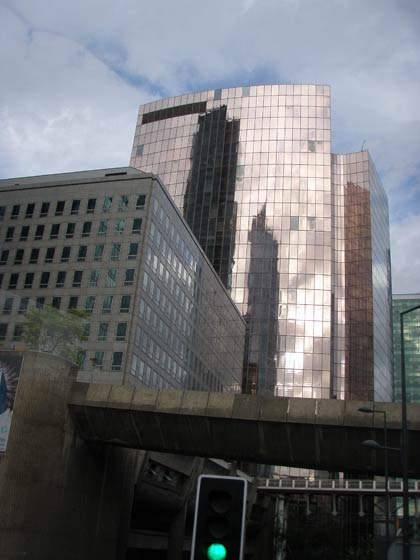 �������. �����. ������� � ���� ������ (Grande Arche de la D&eacute;fense).