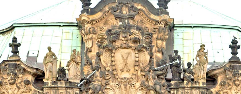 Германия. Дрезден. Цвингер (Zwinger). Колокольный павильон.