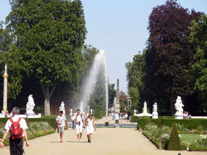��������. �������. ���� ���-���� (San Souci).