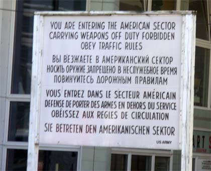 ������. Checkpoint Charlie.