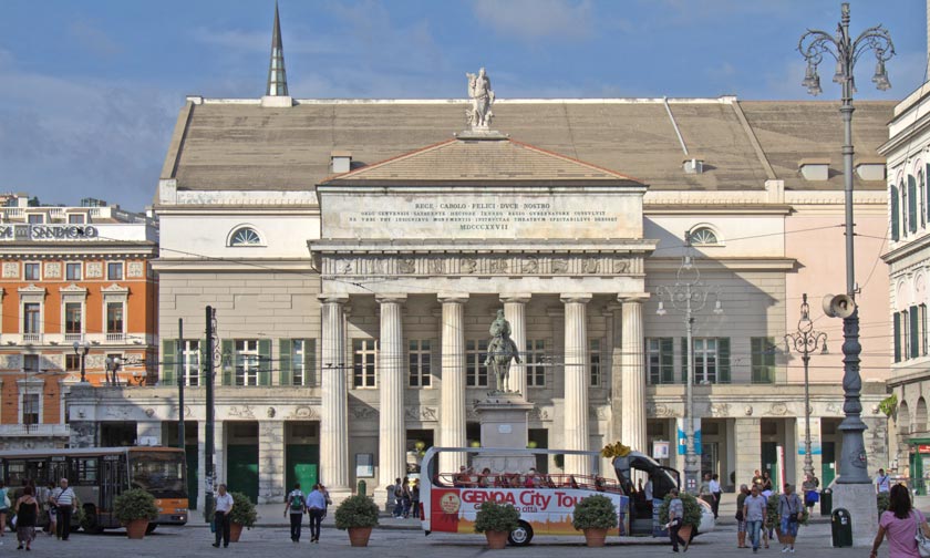 ������. �����. ������� ������� (Piazza De Ferrari).