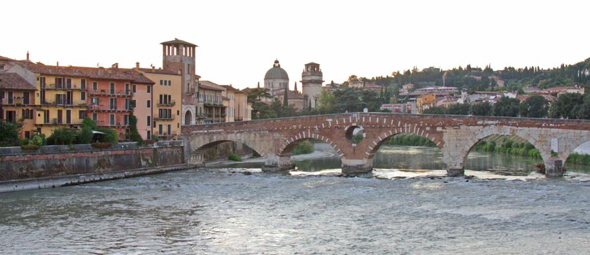 ������. ������. ����� ������ (Ponte Pietra).