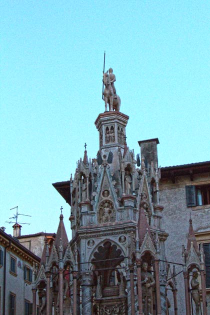 ������. ������. ���� ���������� (Arche Scaligere).