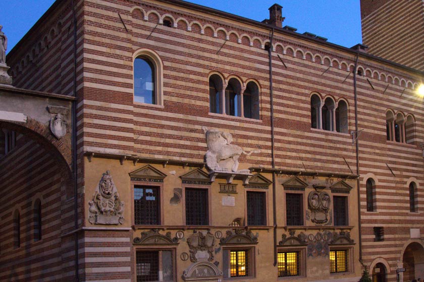 Италия. Верона. Площадь Сеньории (Piazza Signori).