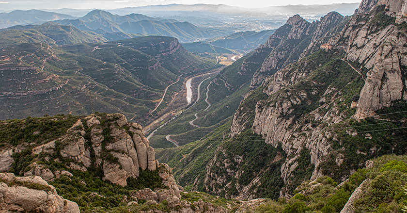 ������ � ��������� Montserrat 